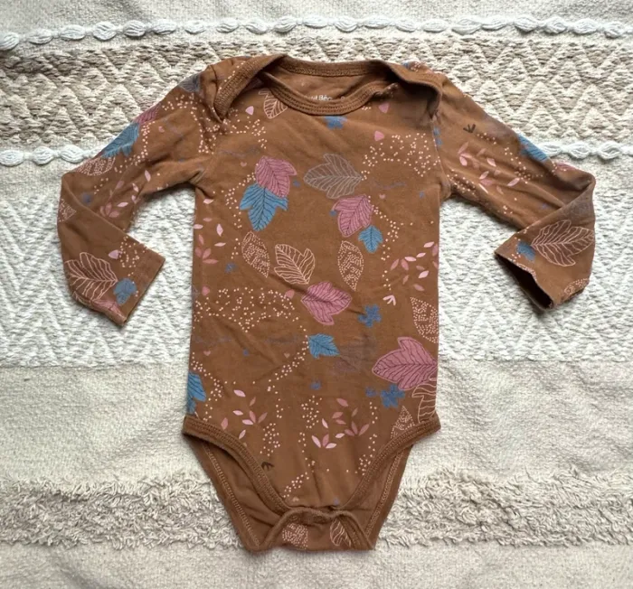 Lot 4 bodies Petit Béguin 12M 80cm - photo numéro 13