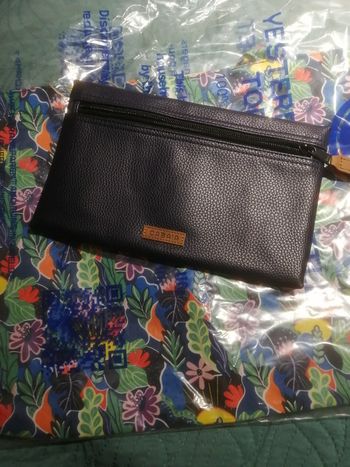 Lot cabaïa, anniversaire 10 ans neuf
1 pochette Manaus, un totem bag paraty avec étiquette sous blister