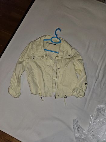 Veste courte et légère femme stradivarius
