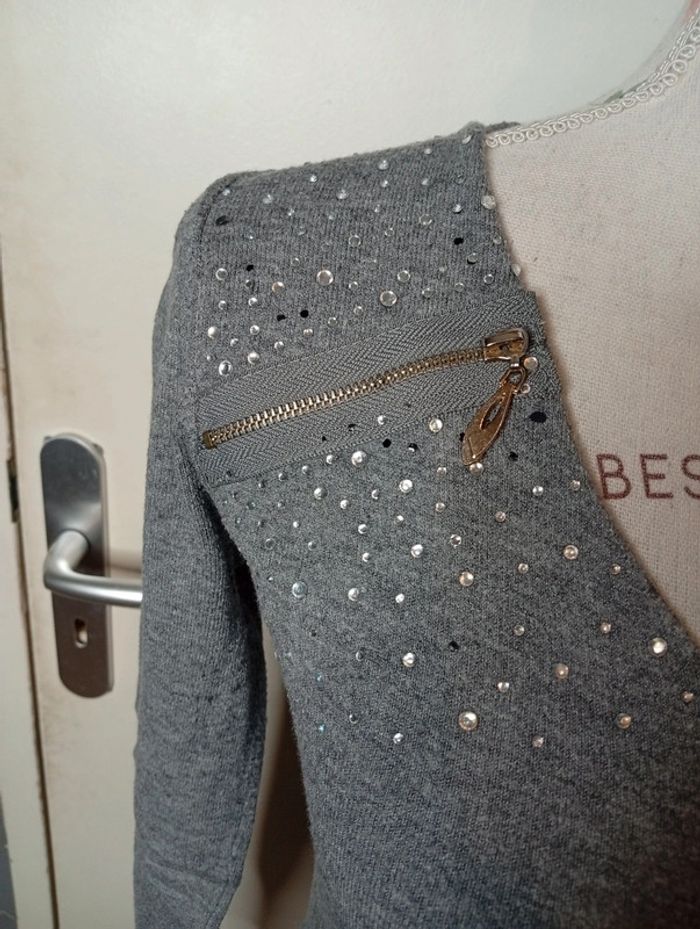 Jolie pull taille S - photo numéro 4