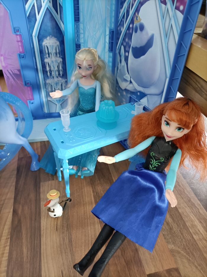 Château Palais des Glaces Reine des Neiges+ Elsa + Olaf + Anna + Nok le cheval - photo numéro 3