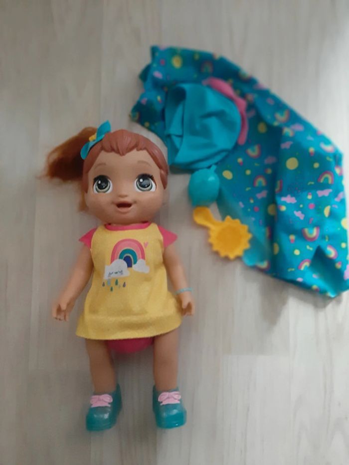 Poupée bébé qui grandit et parle - photo numéro 2