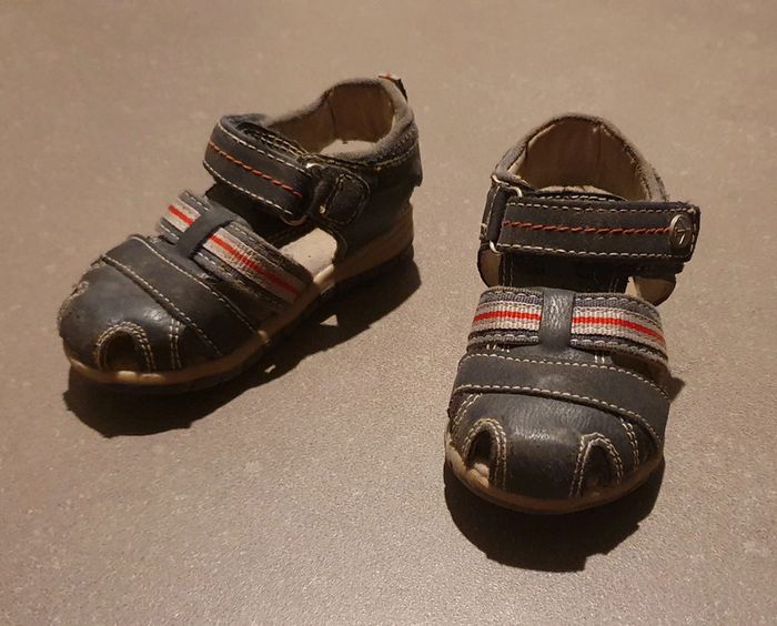 Sandalettes semi ouvertes