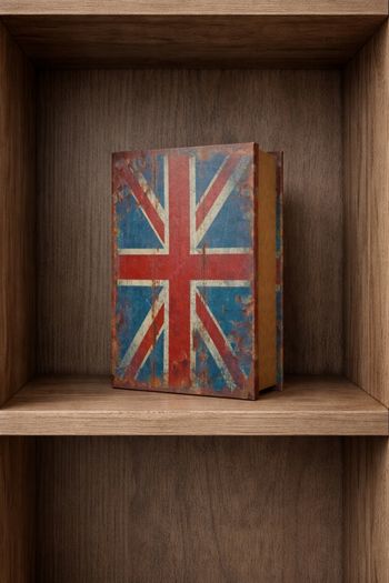 Jolie boite en forme de livre