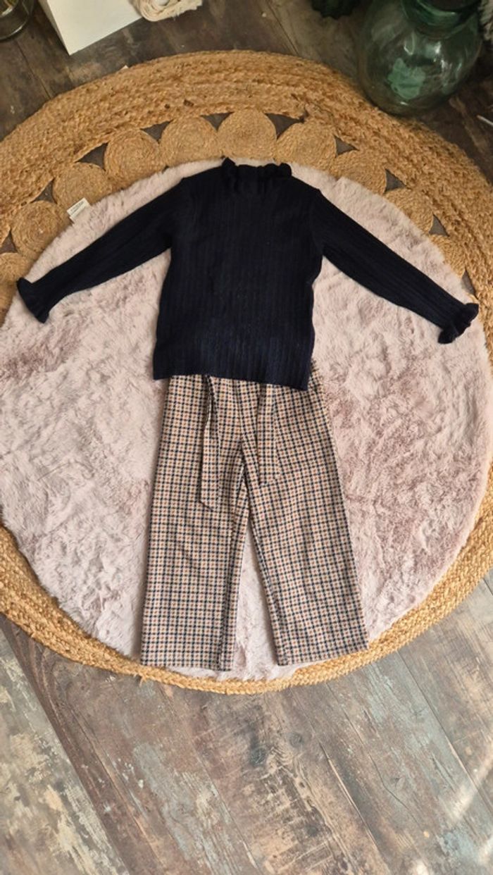 Ensemble pull col roulé bleu marine et pantalon jambe large écossais Kiabi 🐭 4 ans