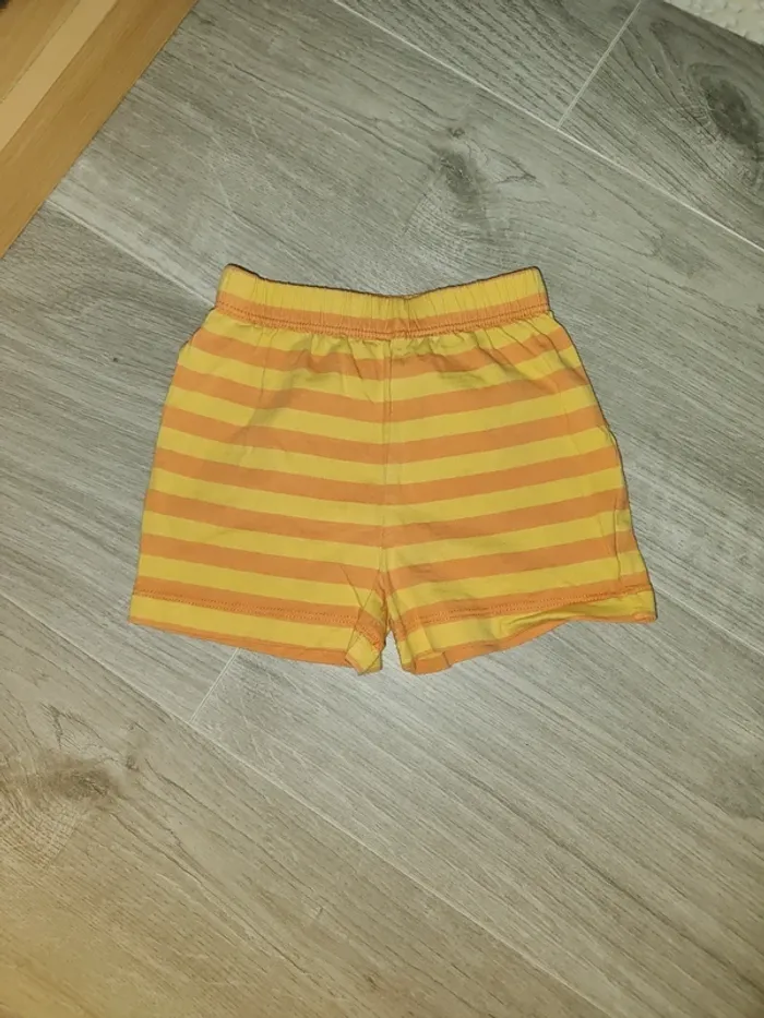 Short jaune et orange