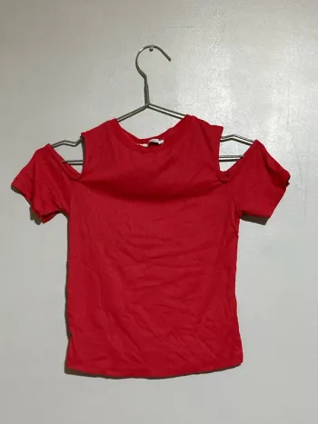 Top court épaules dénudés