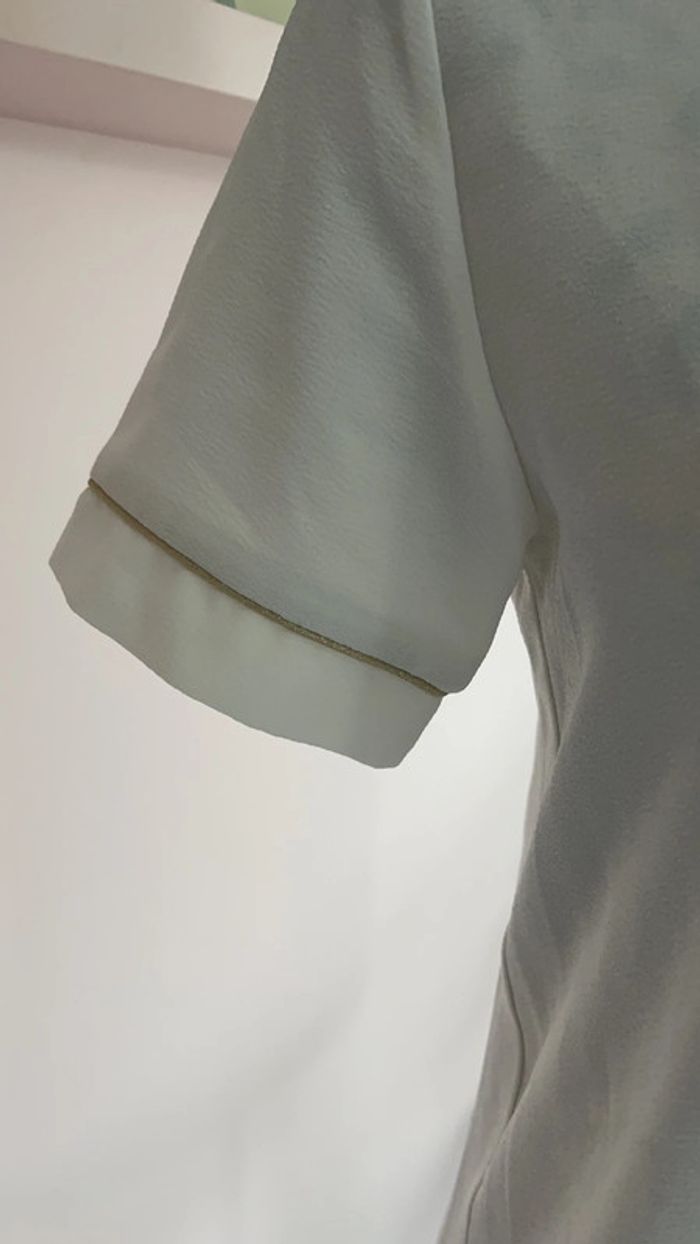 Top blanc et doré - photo numéro 2