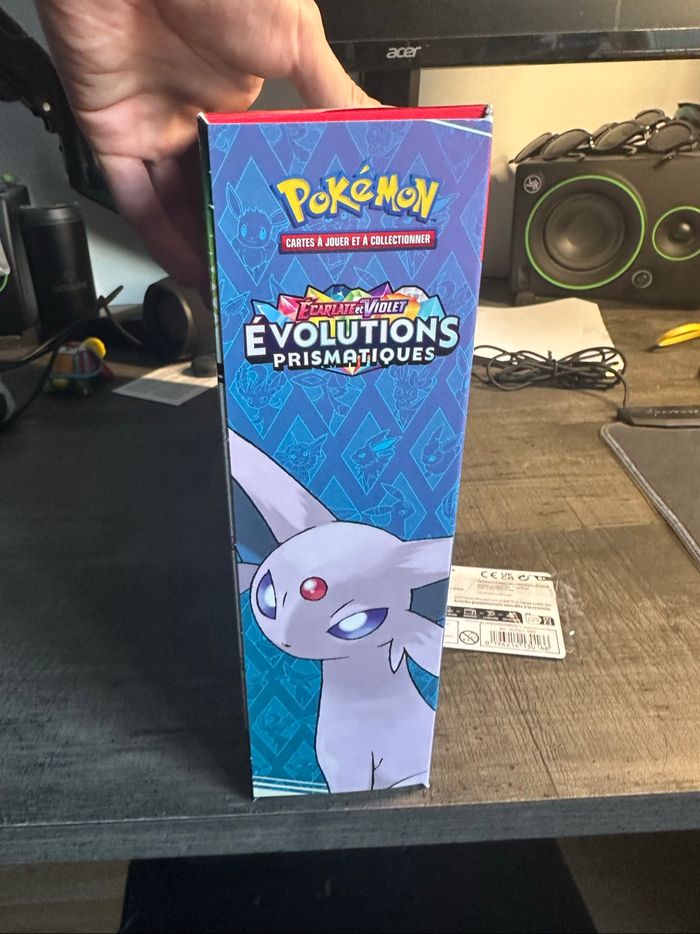 Coffret Pokémon collection premium avec figurines évolution prismatique ev8.5 - photo numéro 4