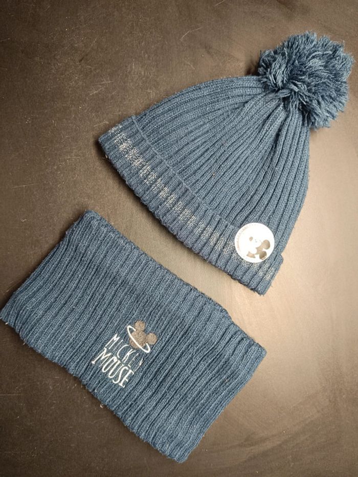 Ensemble bonnet et tour de cou