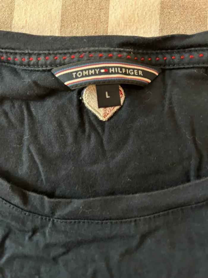 T-shirt Tommy Hilfiger taille L - photo numéro 2