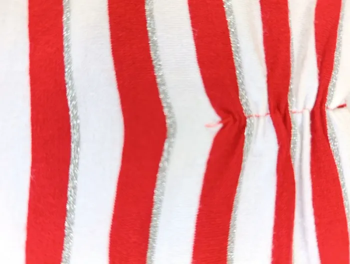 Top rayé rouge blanc argenté - photo numéro 3