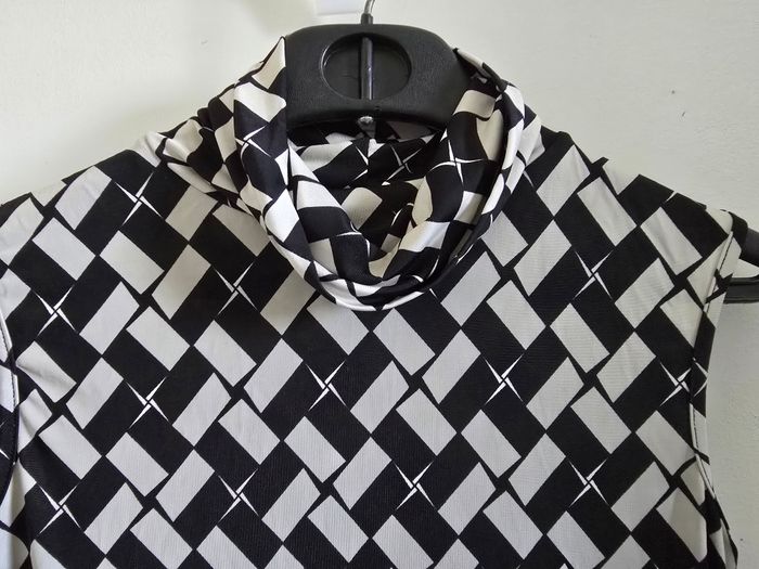 📌 Top Fluide Vintage 90s Op Art Damier Noir & Blanc - photo numéro 3