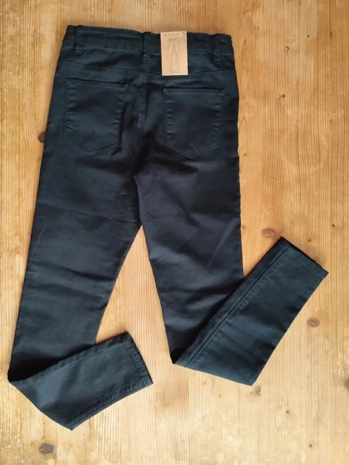 Pantalon skinny noir neuf – Taille 16 ans / S – Style Y2K tendance, inspiré des années 2000 - photo numéro 2