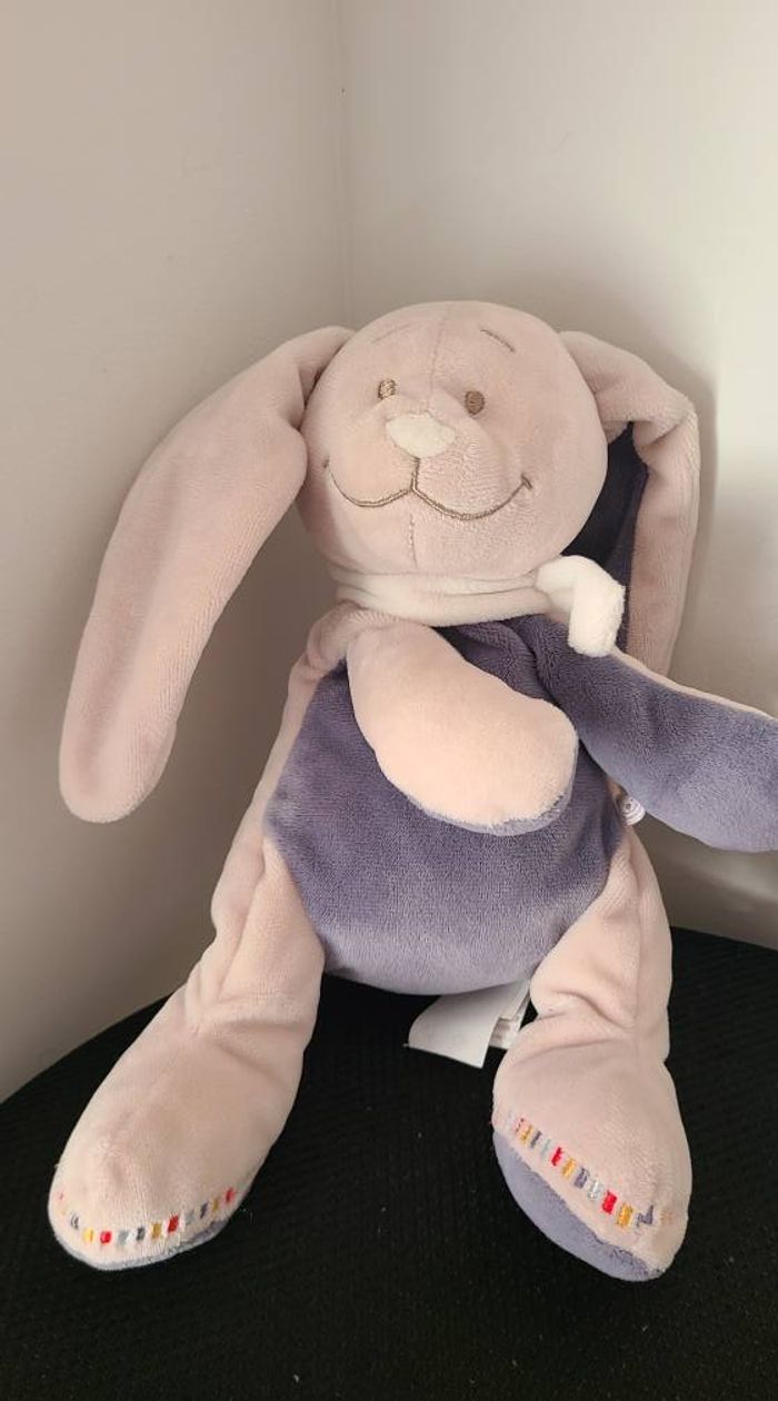 Noukie's Bao & Wapi peluche lapin bleu gris écharpe
