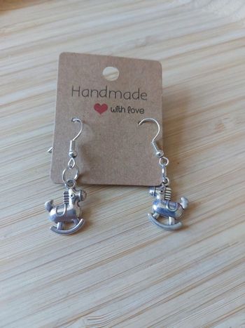 Boucle d oreille fait main cheval à bascule