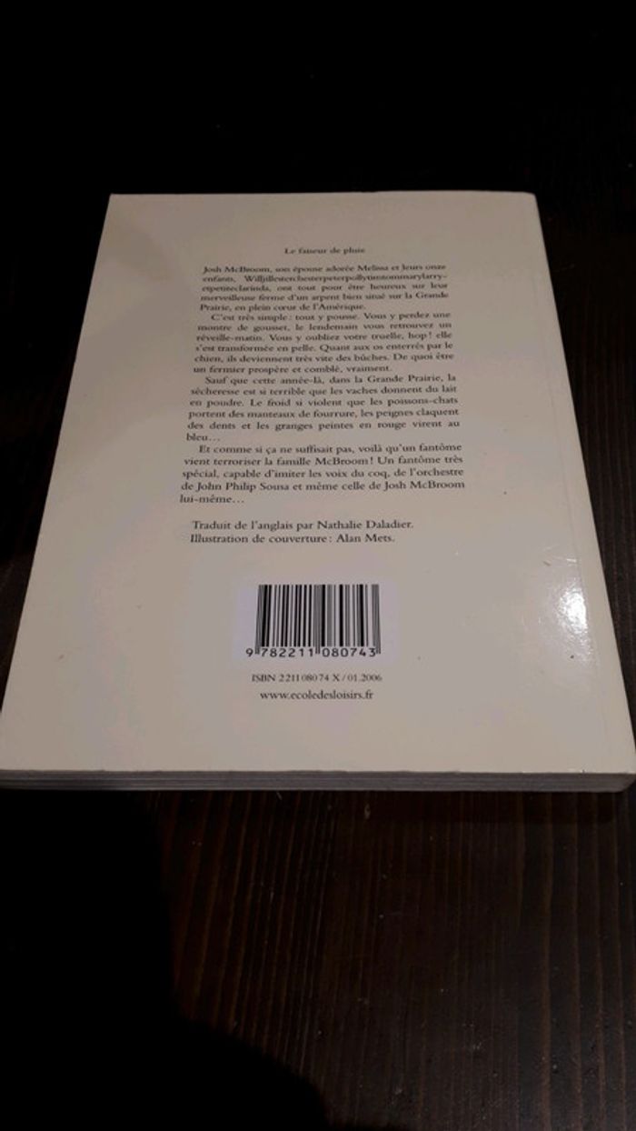 Livre le faiseur de pluie - photo numéro 2