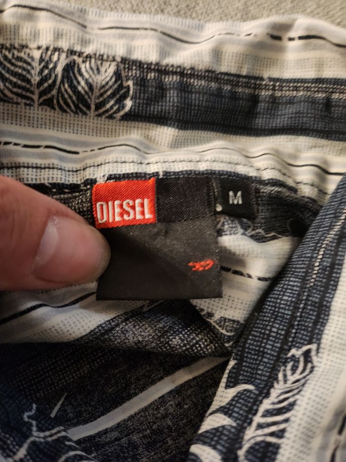 Chemise homme diesel taille M blanc bleu marine imprimé - photo numéro 4