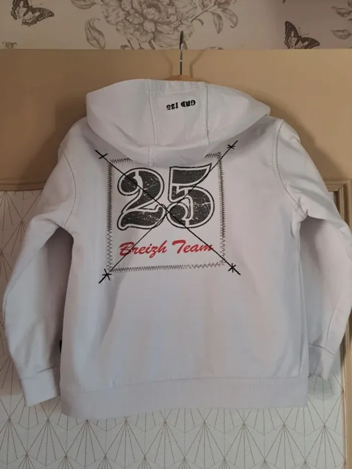 Lot 4 ans 6 T-shirts et 1 veste minis trous ou tâches peuvent encore servir prix mini - photo numéro 15