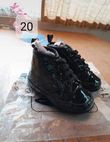 Chaussure fille montante noir pointure taille 20
