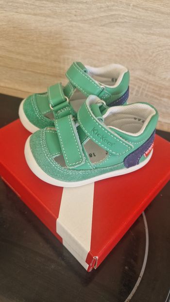 Sandales kickers pointure 18 neuves