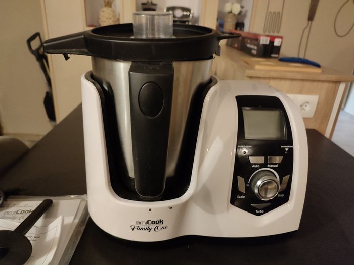 Robot Amicook family one