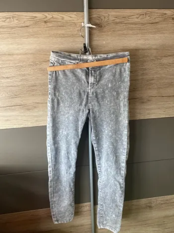 Pantalon slim taille 40 FR