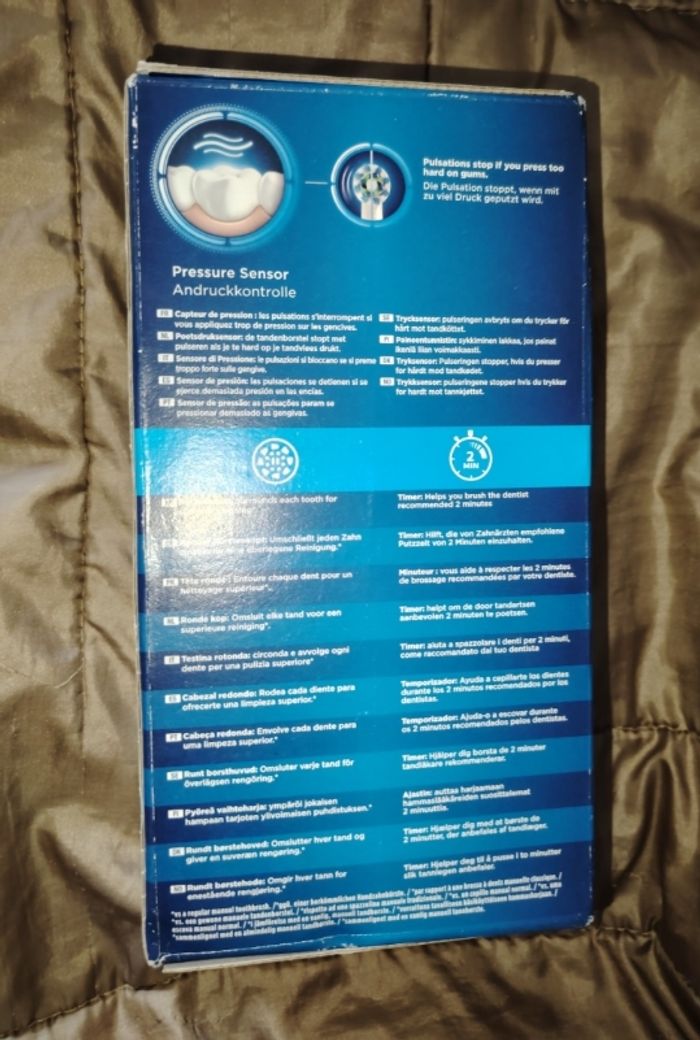 Brosse à dents électrique oral-B  Pro 1  700 - photo numéro 2