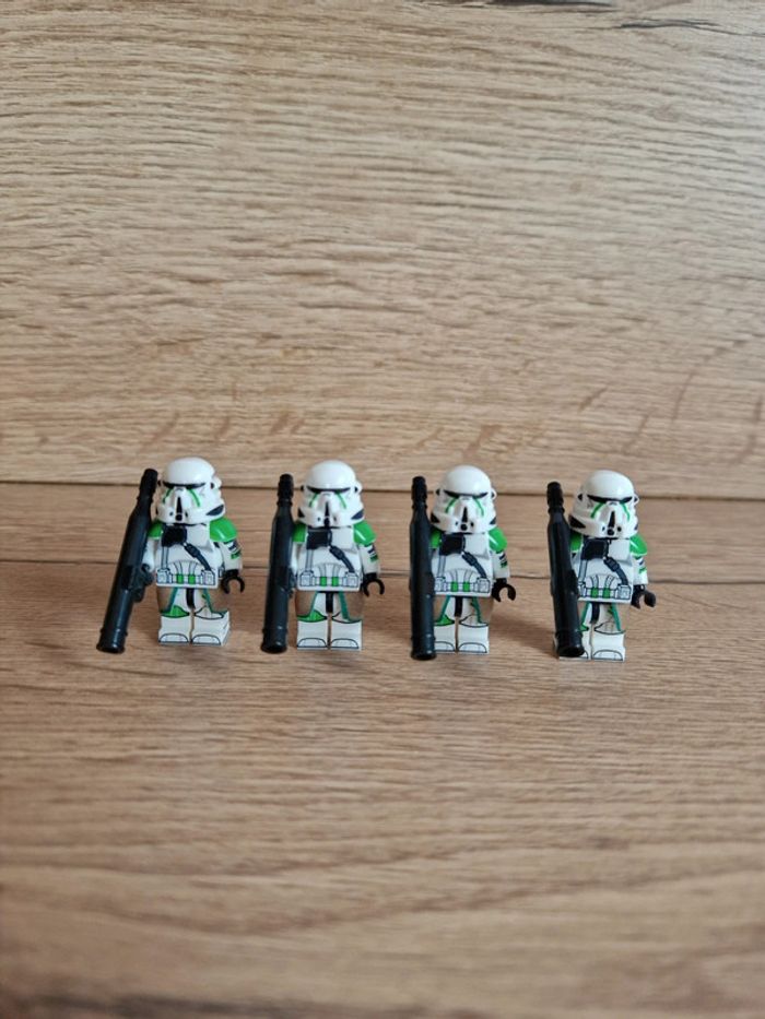 Figurines type lego 4 clones vert star wars