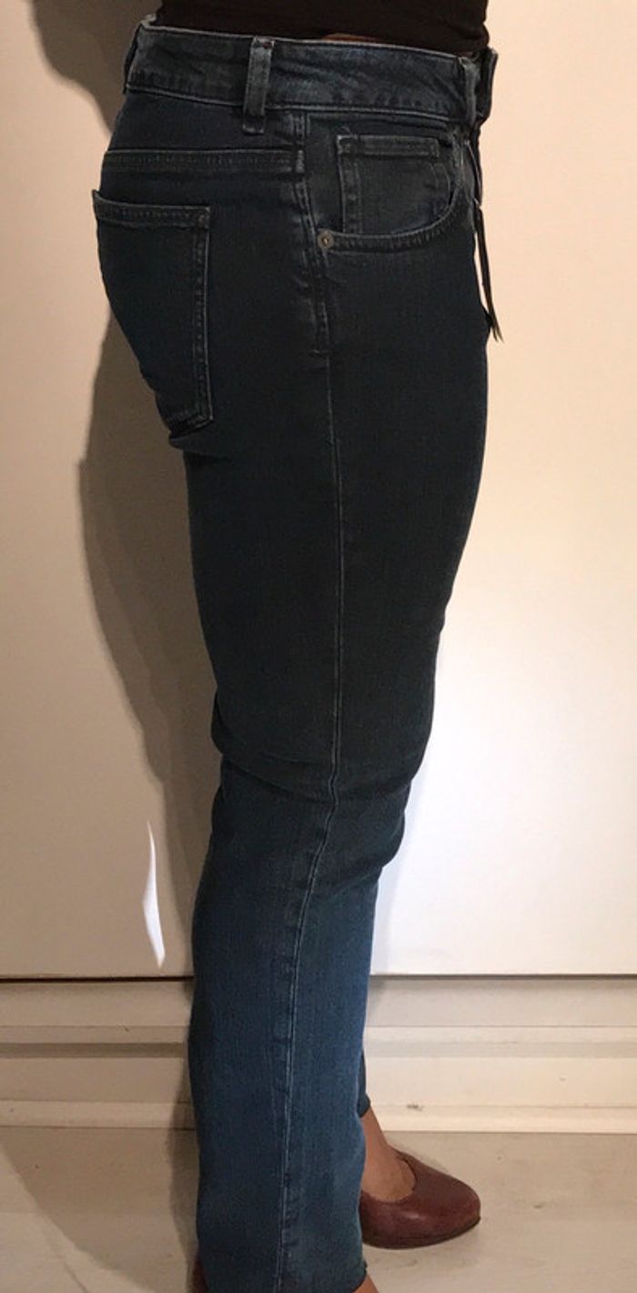 Jean boyfriend rétréci à ourlets bruts marque Asos - photo numéro 2