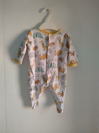 Pyjama C&a en 3 mois