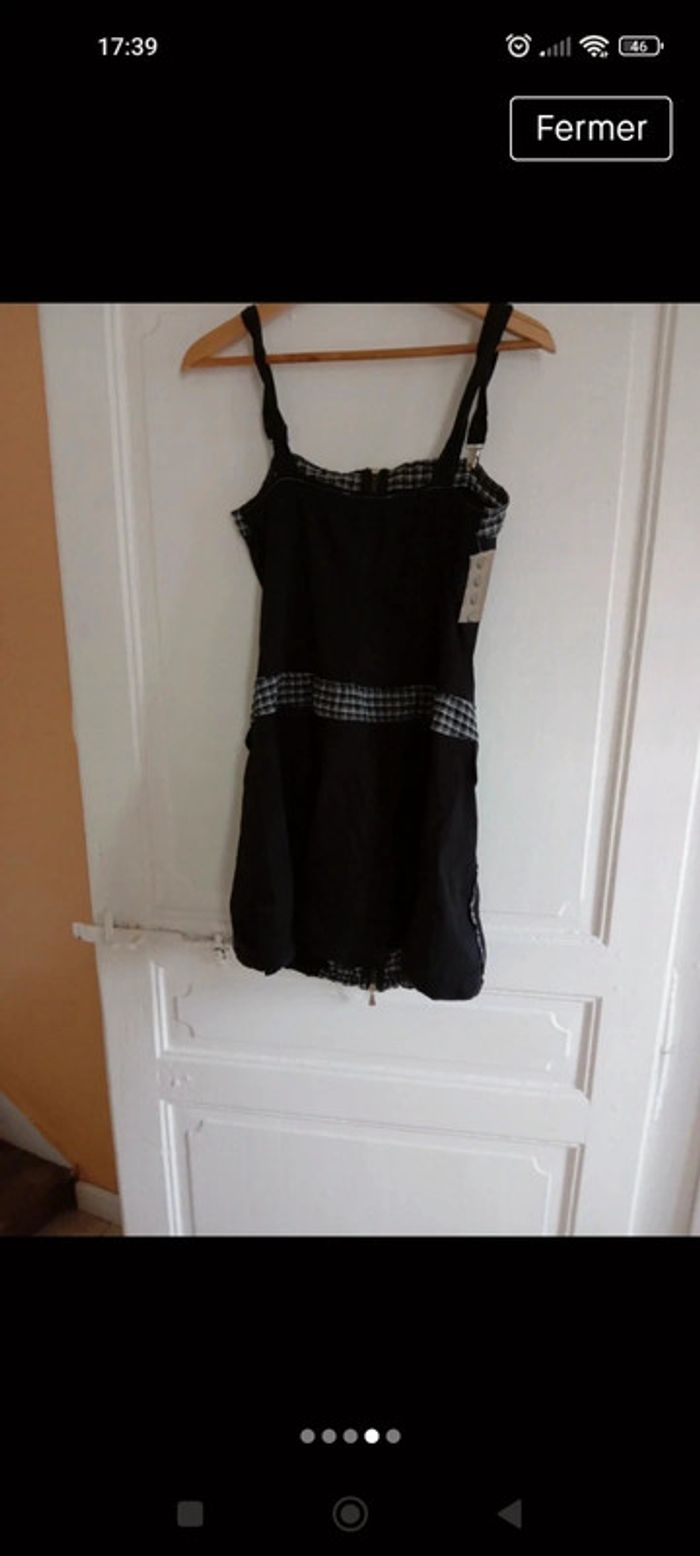 Petite robe avec bretelles - photo numéro 4