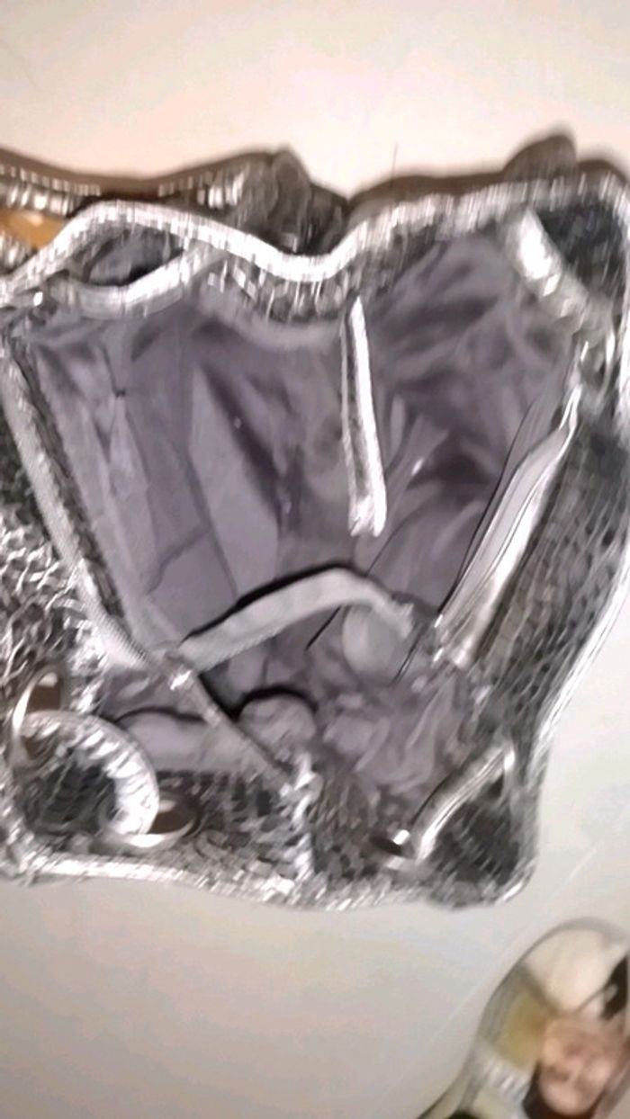 Sac vernis - photo numéro 5