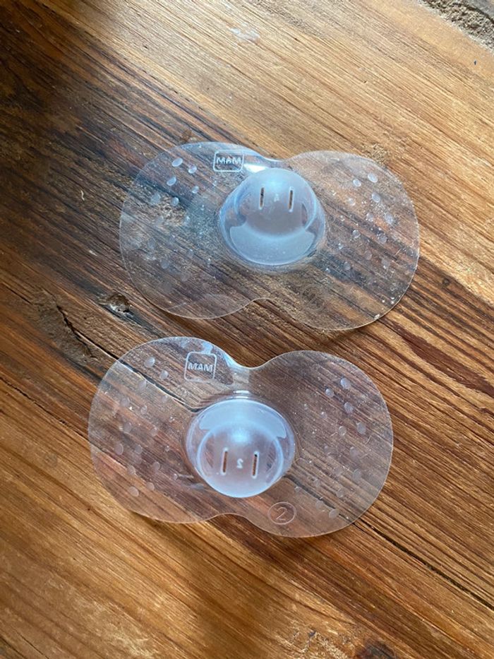 Bouts de seins - photo numéro 2