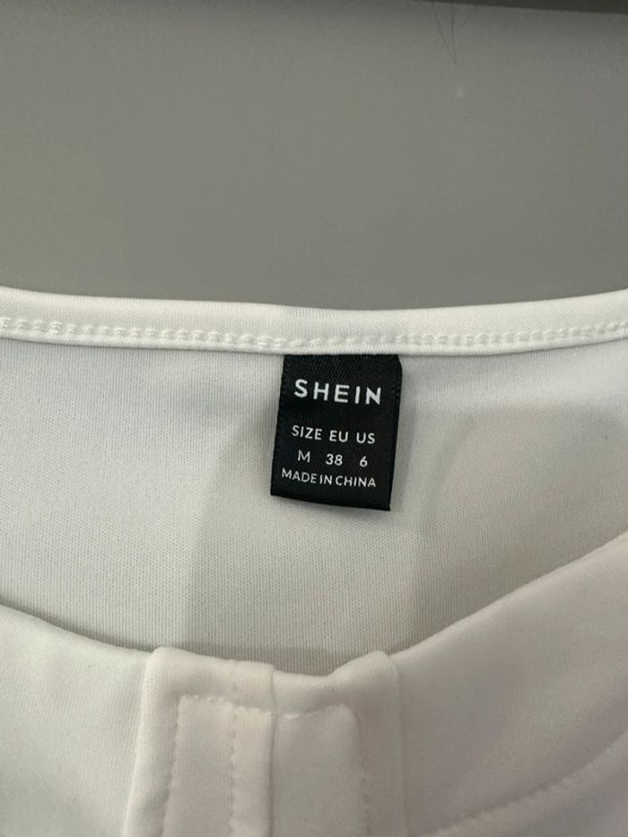 Petit top blanc Shein taille M - photo numéro 3