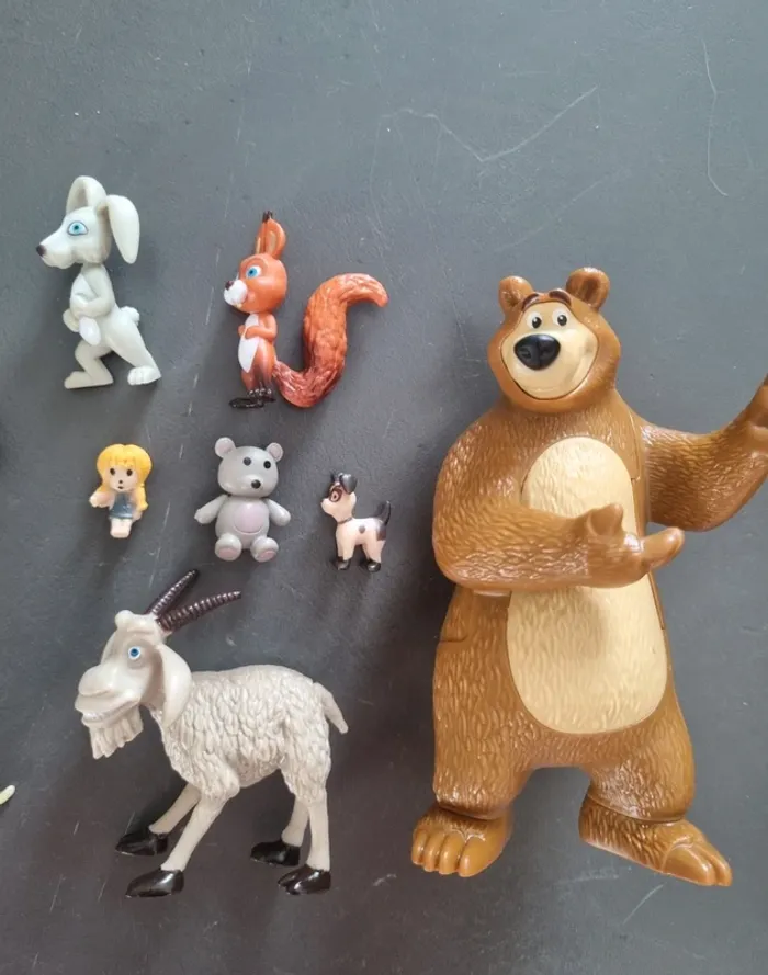 Lot figurines Masha et Michka - photo numéro 2