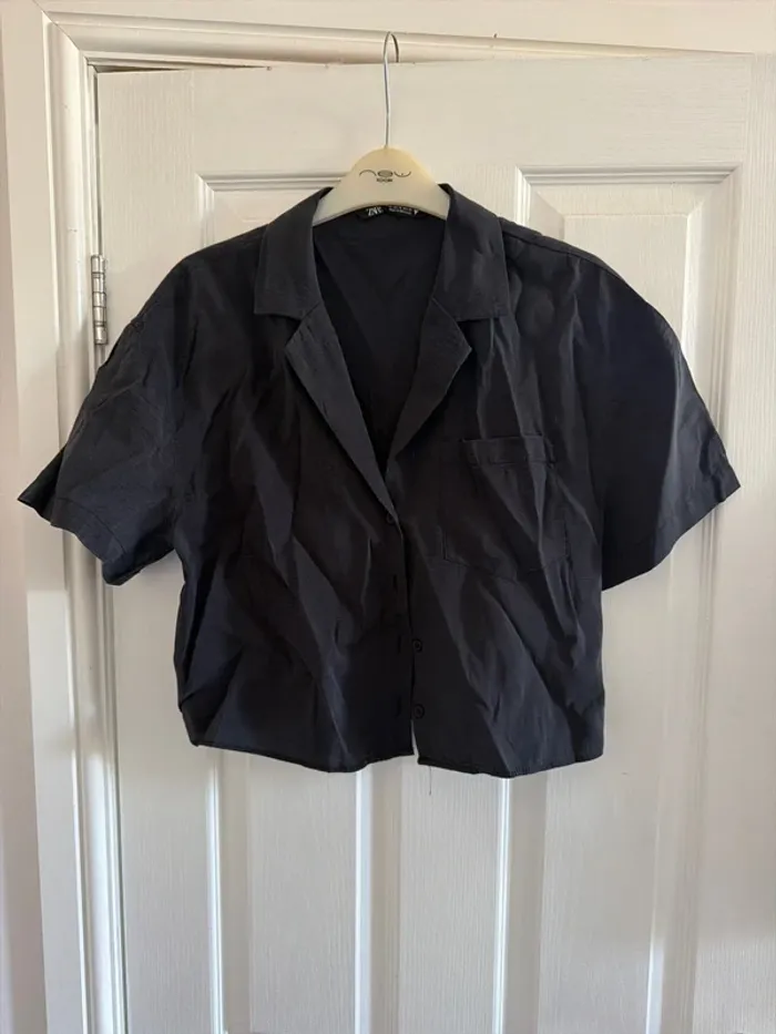 Cropped loose fit shirt