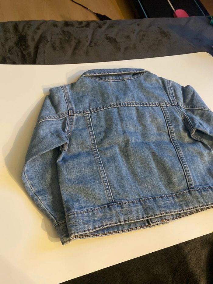 veste en jean H&M, taille quatre ans fille - photo numéro 6