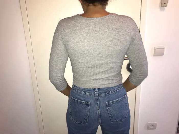 Top gris - photo numéro 3