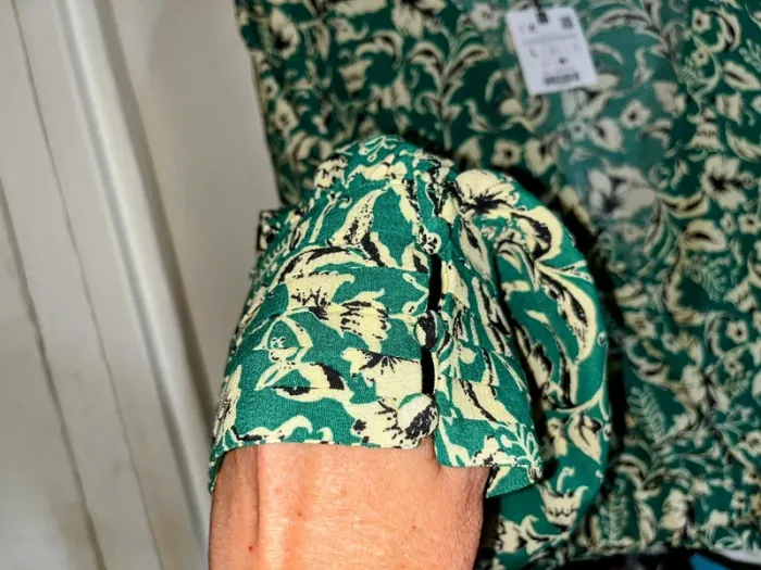 Blouse ZW verte à fleurs , taille L, Neuf avec étiquette- Zara - photo numéro 5