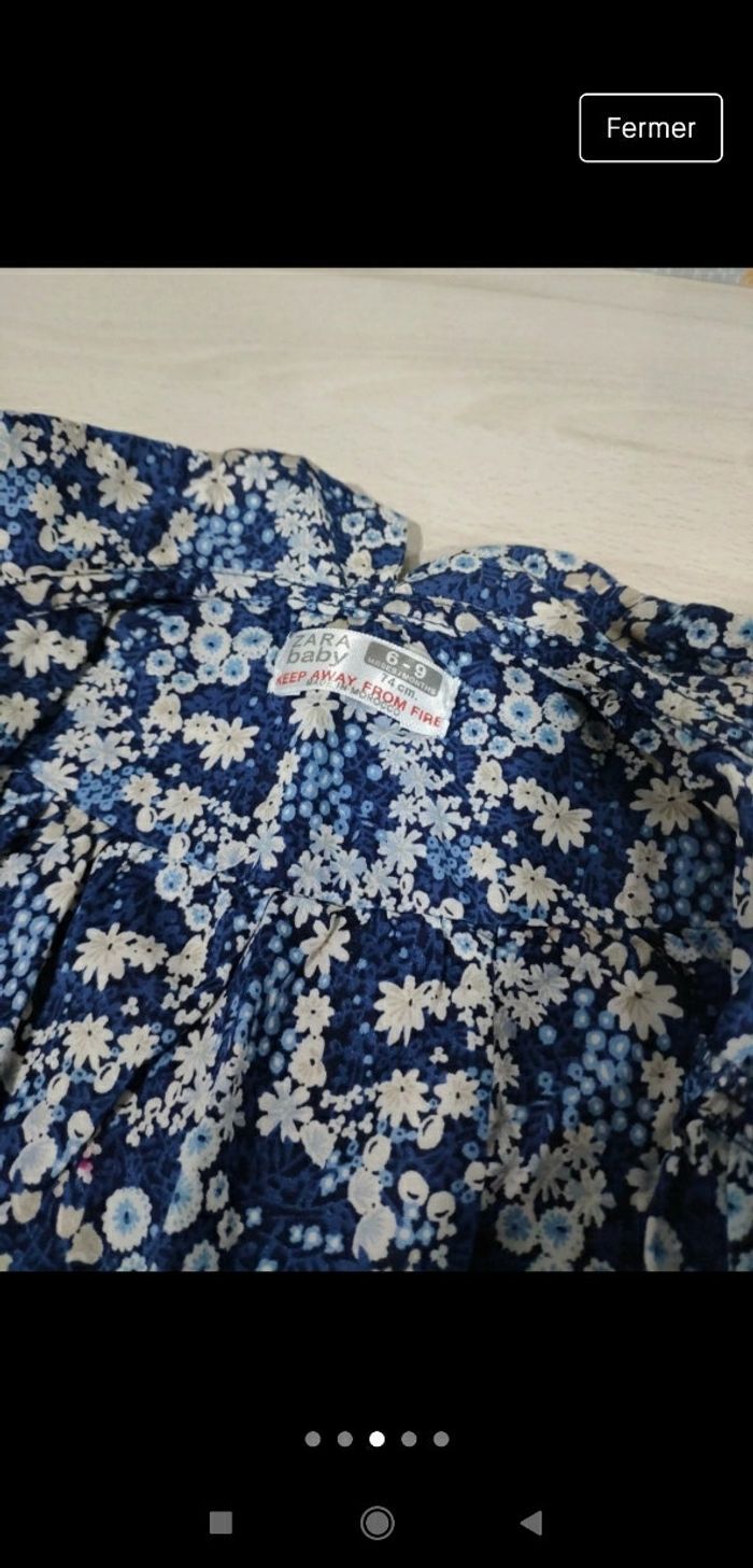 Très belle chemise bébé fille bleue Zara baby fleurie 6/9 mois - photo numéro 3