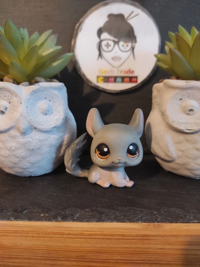 My Littlest Petshop LPS Pet Shop Chinchilla 144 #geektradelpschinchilla