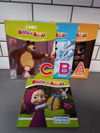 Lot de 4 livres Masha et Michka