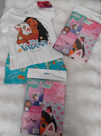 Lot été fille, 1 pyjashort et 2 tee-shirts, Vaiana et Gabby’s Dollhouse, 2 ans