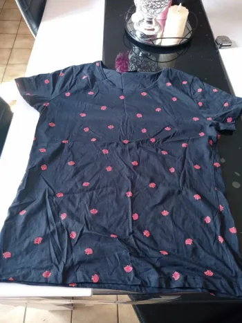T- shirt femme bleu marine avec motif