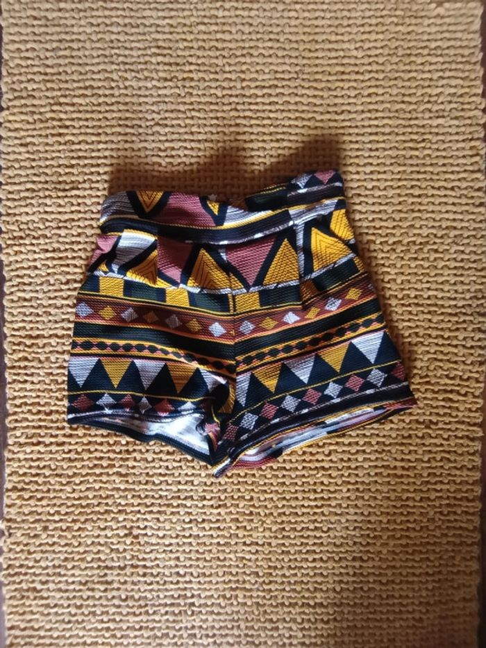 Short Moody's taille S/M comme neuf - photo numéro 2