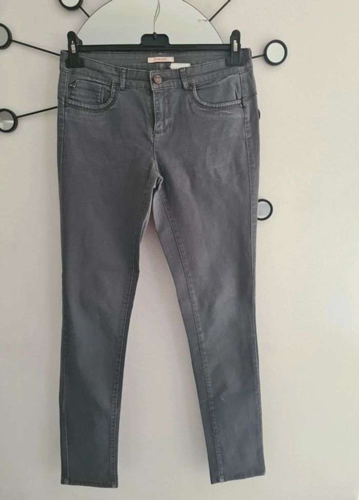 Jeans gris Camaïeu Taille 38 - photo numéro 2