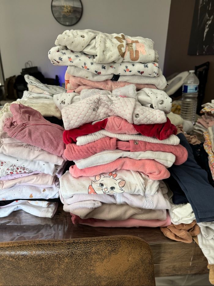 GROS LOT VÊTEMENTS BÉBÉ FILLE - photo numéro 5