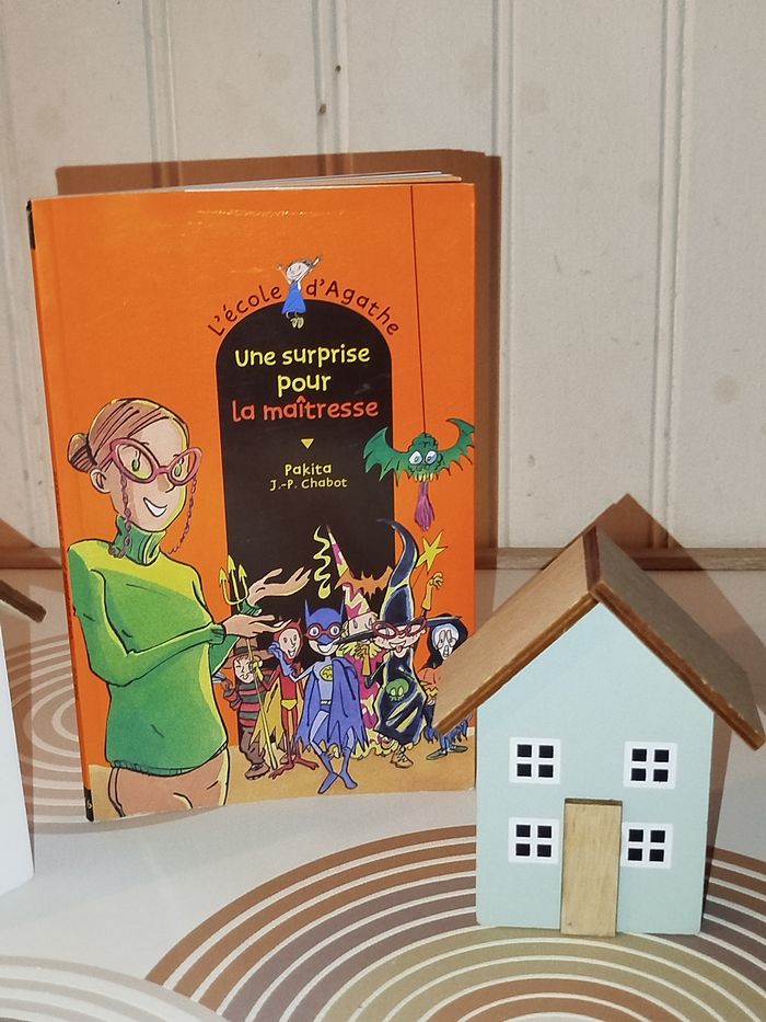 📚 Éditions Rageot L'école d'Agathe Une surprise pour la maîtresse