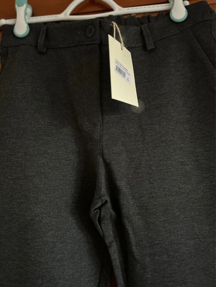Pantalon gris XXL Chantal B neuf avec étiquette - photo numéro 2